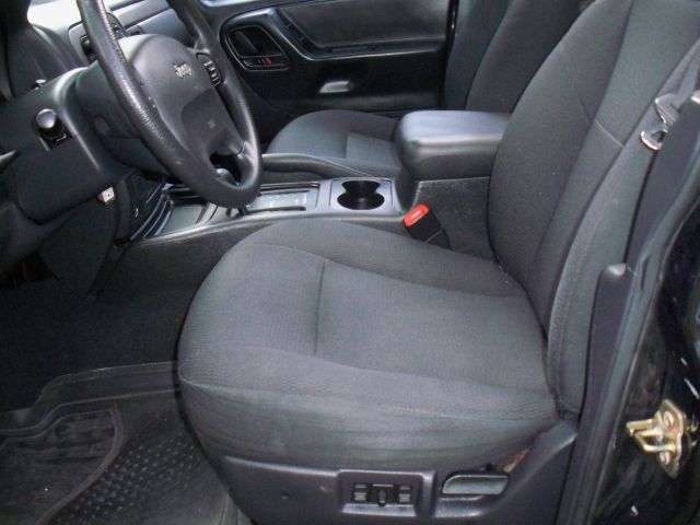 2004 Jeep Grand Cherokee 4dr 114 WB W/4.6l AWD