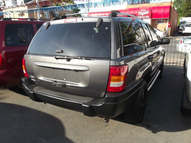 2004 Jeep Grand Cherokee LT Tv-dvdleathersunroof3rowcarfax Available
