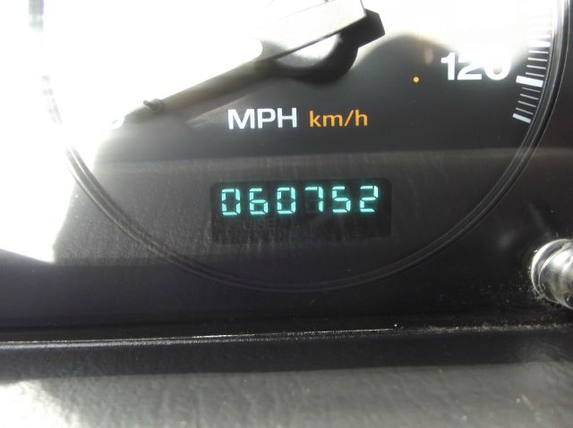 2004 Jeep Grand Cherokee LT Tv-dvdleathersunroof3rowcarfax Available