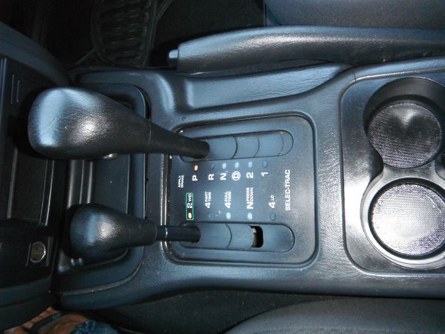 2004 Jeep Grand Cherokee Unknown