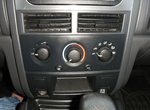 2004 Jeep Grand Cherokee Unknown