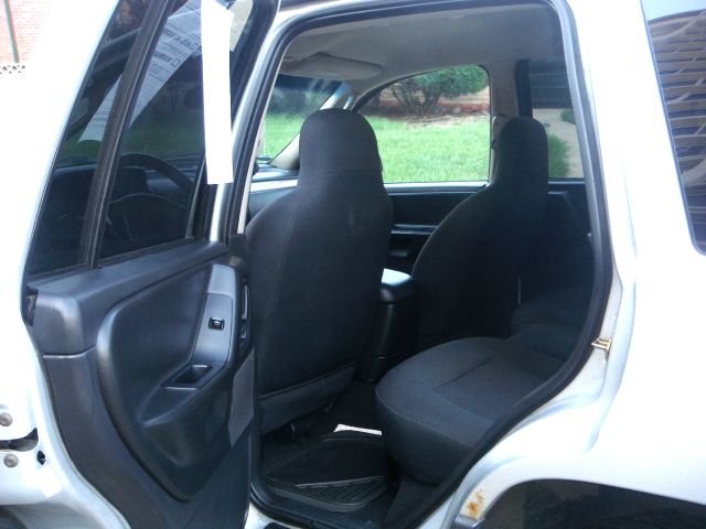2004 Jeep Grand Cherokee Unknown