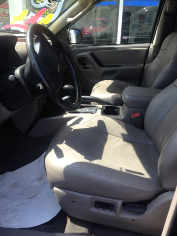 2004 Jeep Grand Cherokee 4dr 114 WB W/4.6l AWD