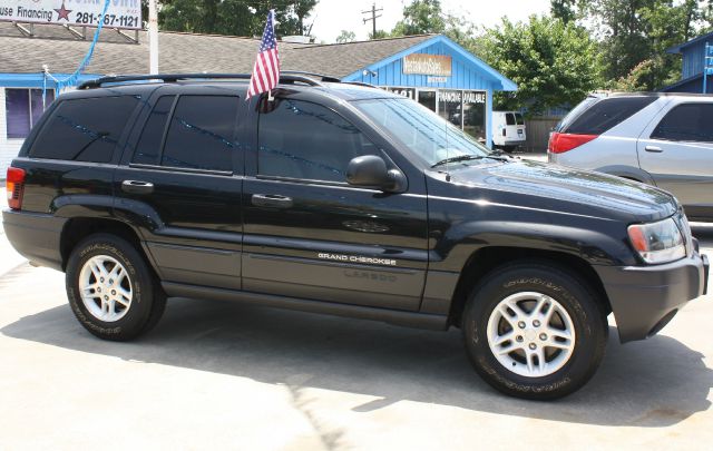2004 Jeep Grand Cherokee LT Tv-dvdleathersunroof3rowcarfax Available