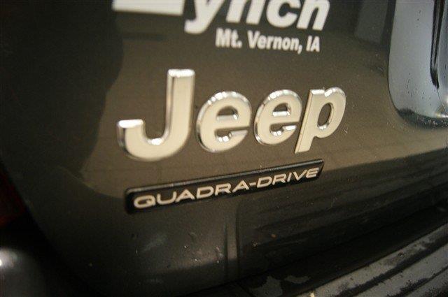 2004 Jeep Grand Cherokee SLT 25