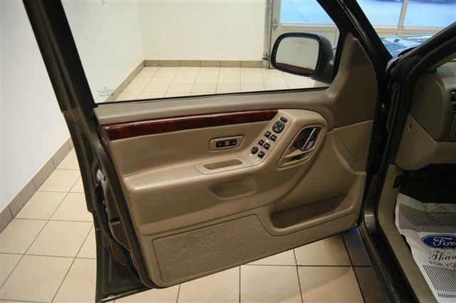 2004 Jeep Grand Cherokee SLT 25