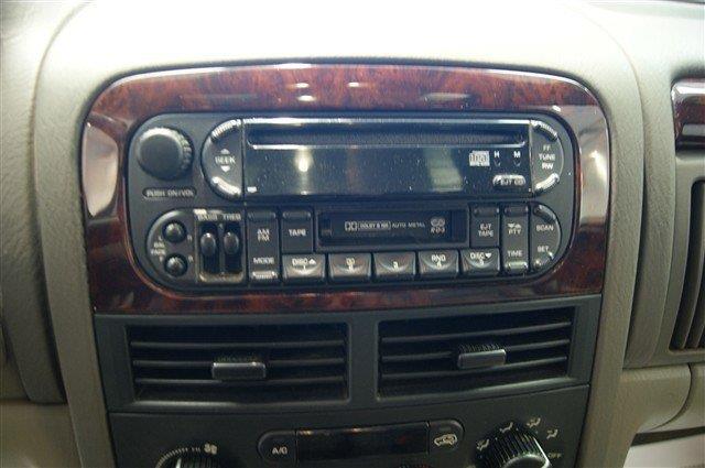 2004 Jeep Grand Cherokee SLT 25