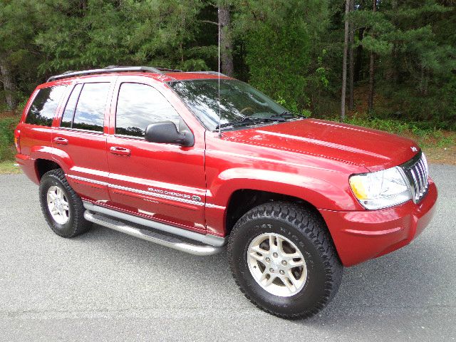 2004 Jeep Grand Cherokee 2.4i Sedan