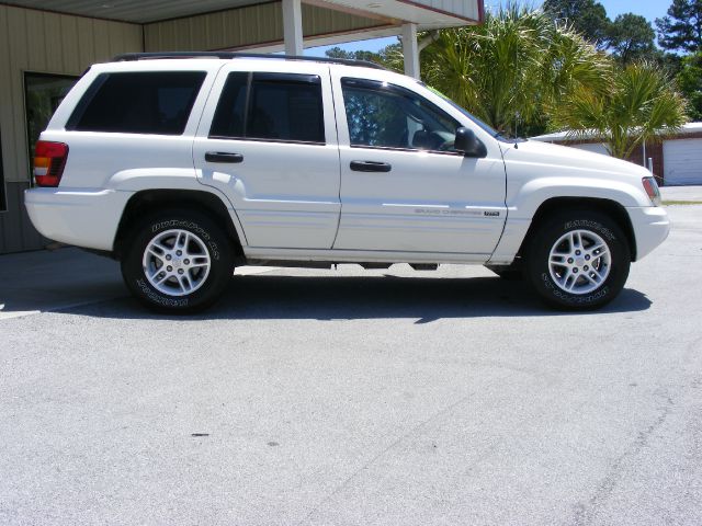 2004 Jeep Grand Cherokee LT Tv-dvdleathersunroof3rowcarfax Available