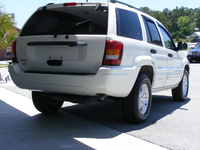 2004 Jeep Grand Cherokee LT Tv-dvdleathersunroof3rowcarfax Available