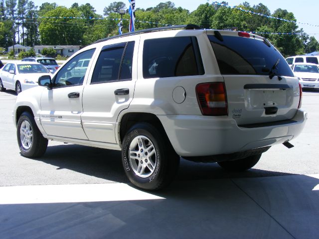 2004 Jeep Grand Cherokee LT Tv-dvdleathersunroof3rowcarfax Available