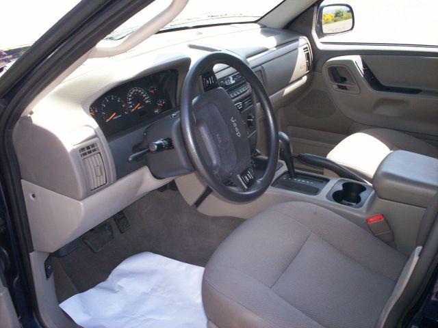 2004 Jeep Grand Cherokee LS