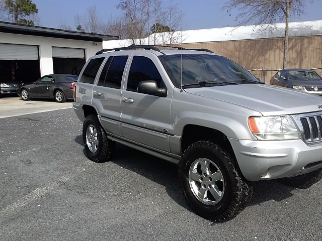 2004 Jeep Grand Cherokee 2.4i Sedan