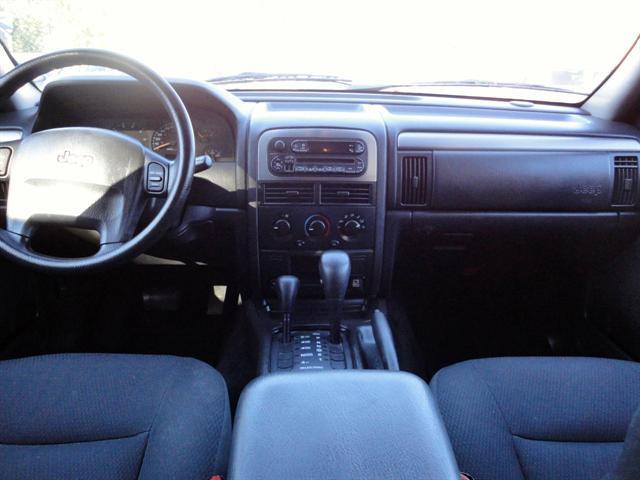 2004 Jeep Grand Cherokee LS