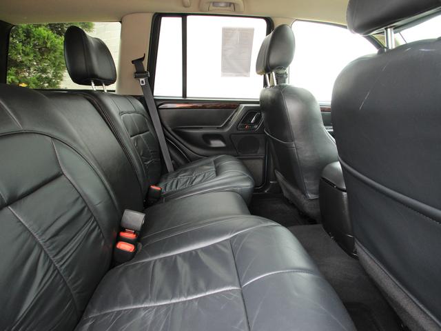2004 Jeep Grand Cherokee SLT 25