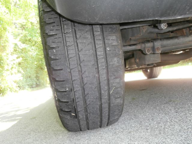 2004 Jeep Grand Cherokee LT Tv-dvdleathersunroof3rowcarfax Available