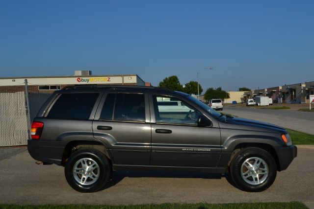 2004 Jeep Grand Cherokee Sedan 4dr