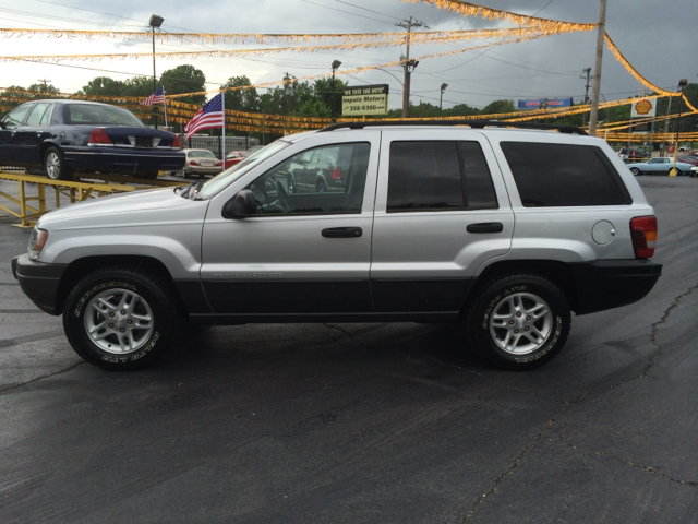 2004 Jeep Grand Cherokee Sedan 4dr