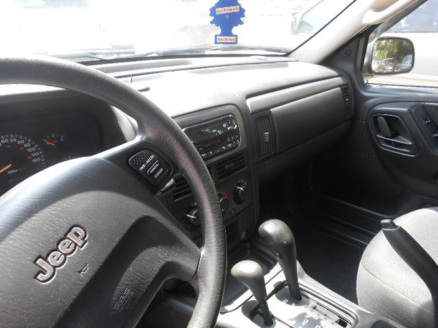 2004 Jeep Grand Cherokee Unknown