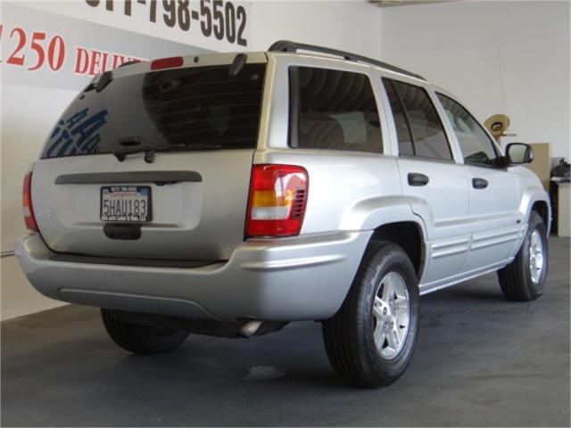 2004 Jeep Grand Cherokee K2500 Silverado