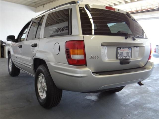 2004 Jeep Grand Cherokee K2500 Silverado