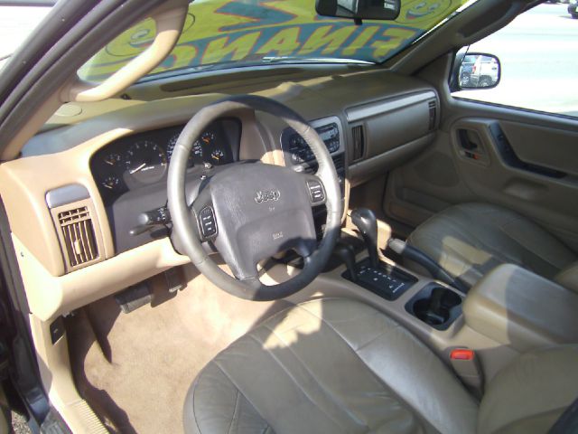 2004 Jeep Grand Cherokee 4dr 114 WB W/4.6l AWD