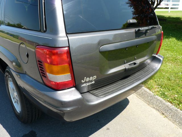 2004 Jeep Grand Cherokee 4dr 114 WB W/4.6l AWD