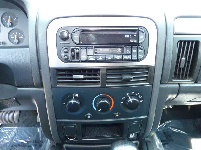 2004 Jeep Grand Cherokee 4dr 114 WB W/4.6l AWD