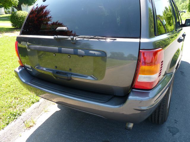 2004 Jeep Grand Cherokee 4dr 114 WB W/4.6l AWD