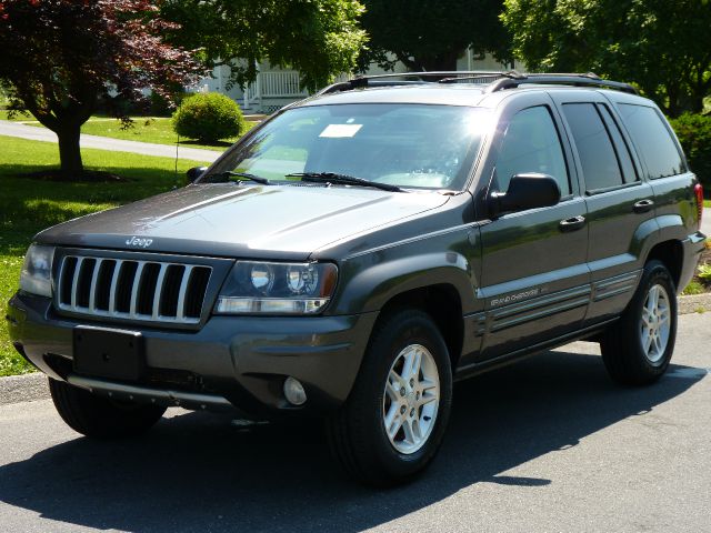 2004 Jeep Grand Cherokee 4dr 114 WB W/4.6l AWD