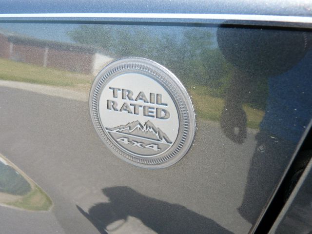 2004 Jeep Grand Cherokee 4dr 114 WB W/4.6l AWD