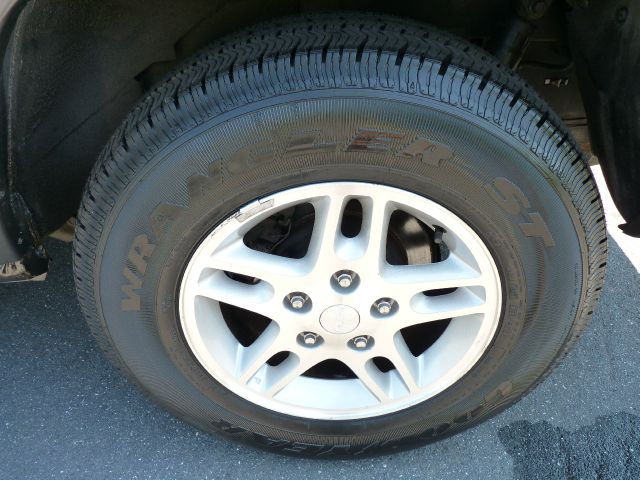 2004 Jeep Grand Cherokee 4dr 114 WB W/4.6l AWD