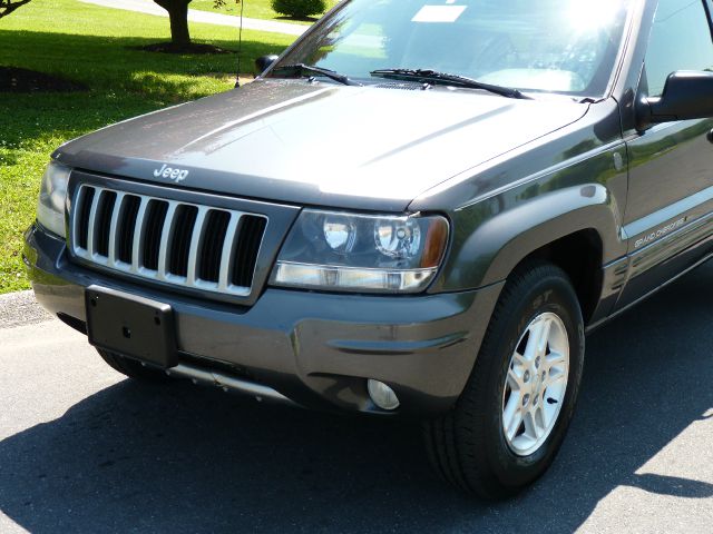 2004 Jeep Grand Cherokee 4dr 114 WB W/4.6l AWD