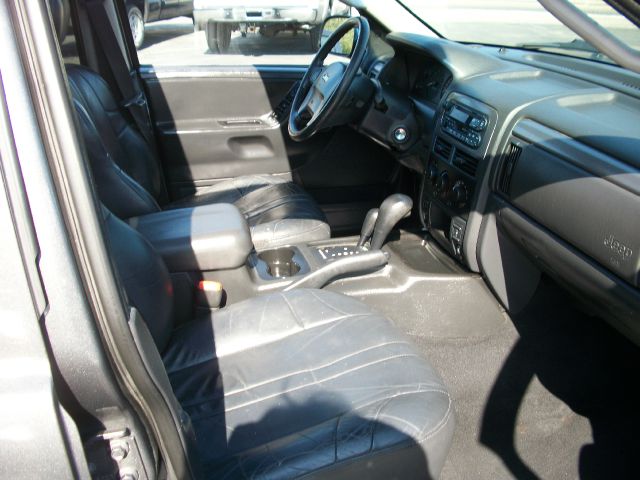 2004 Jeep Grand Cherokee 4dr 114 WB W/4.6l AWD