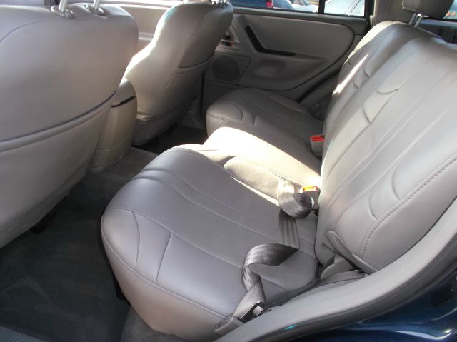 2004 Jeep Grand Cherokee 4dr 114 WB W/4.6l AWD