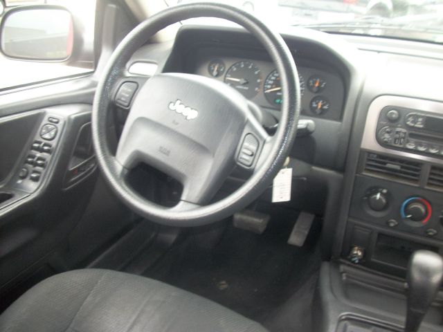 2004 Jeep Grand Cherokee Sedan 4dr