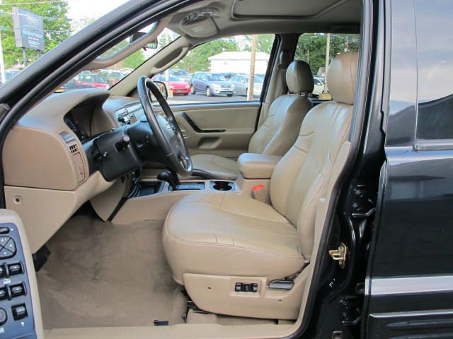 2004 Jeep Grand Cherokee 4dr 114 WB W/4.6l AWD