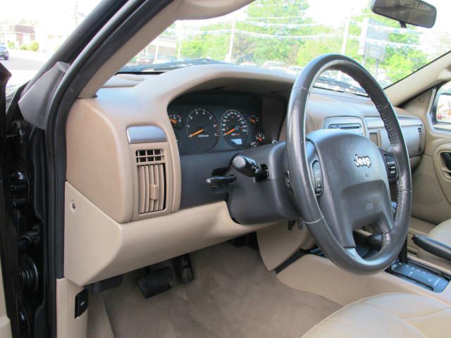 2004 Jeep Grand Cherokee 4dr 114 WB W/4.6l AWD