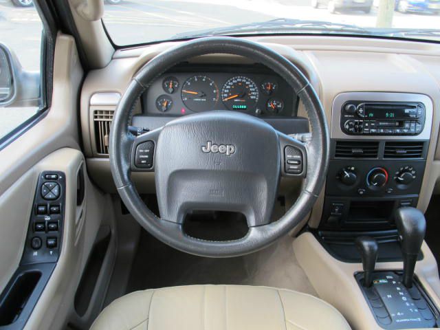 2004 Jeep Grand Cherokee 4dr 114 WB W/4.6l AWD