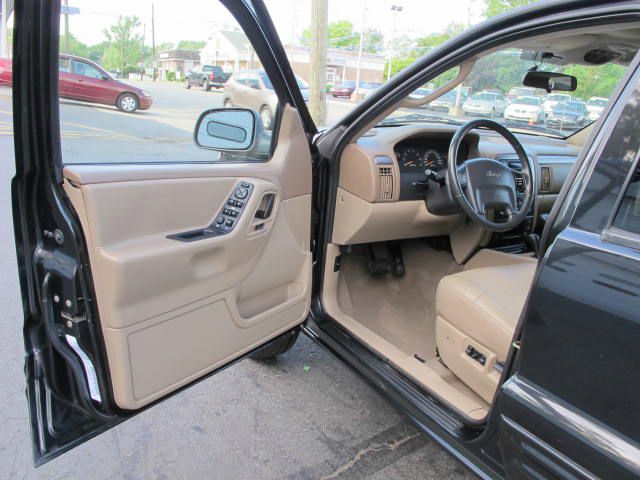2004 Jeep Grand Cherokee 4dr 114 WB W/4.6l AWD