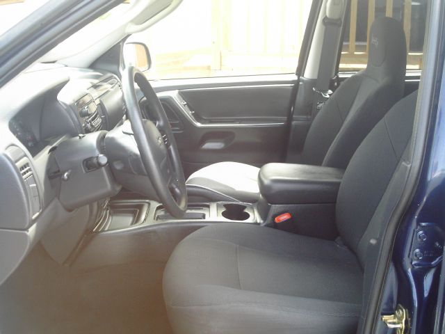 2004 Jeep Grand Cherokee SR5 AWD SUV