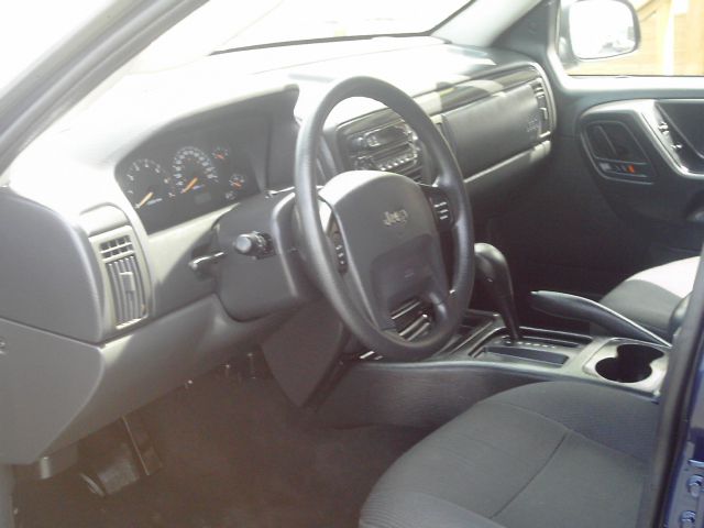 2004 Jeep Grand Cherokee SR5 AWD SUV