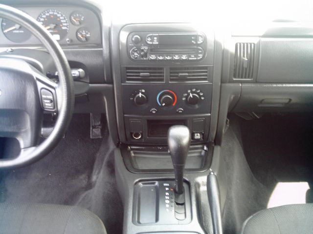 2004 Jeep Grand Cherokee SR5 AWD SUV