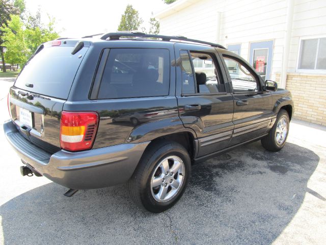 2004 Jeep Grand Cherokee LT Tv-dvdleathersunroof3rowcarfax Available