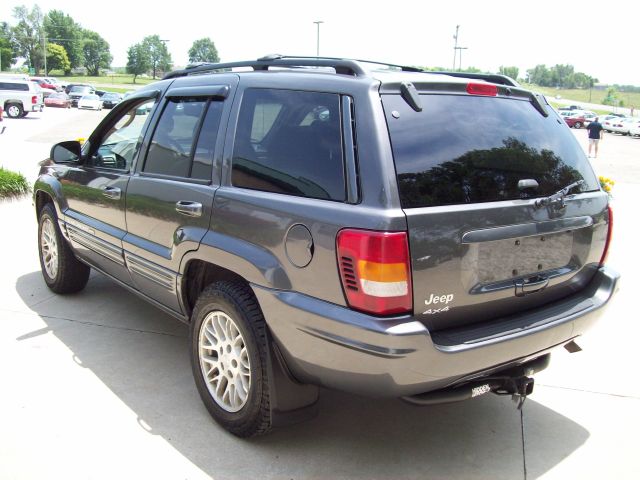 2004 Jeep Grand Cherokee Super