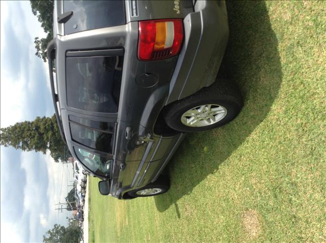 2004 Jeep Grand Cherokee Sedan 4dr