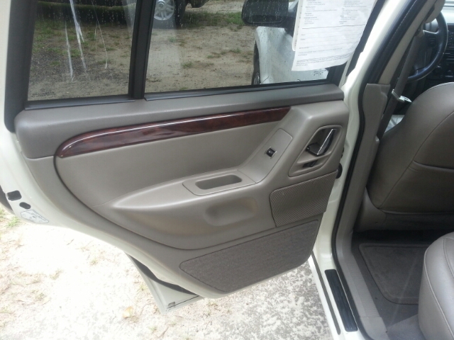 2004 Jeep Grand Cherokee SLT 25