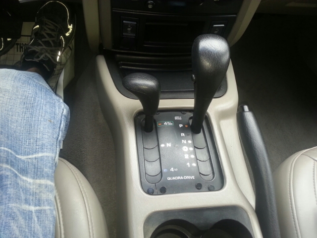 2004 Jeep Grand Cherokee SLT 25