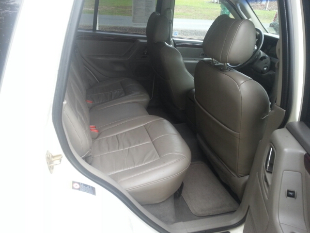 2004 Jeep Grand Cherokee SLT 25