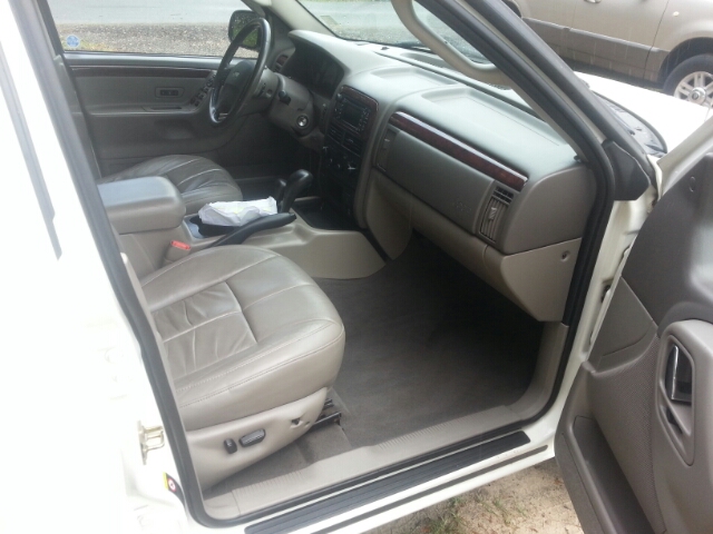 2004 Jeep Grand Cherokee SLT 25